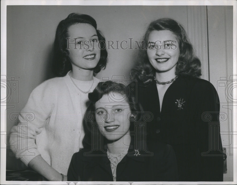 1950 Press Photo Shows in the picture Joan Wallace, Beatrice Waltch &amp; Ann Crecco - Historic Images