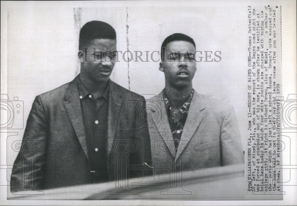 1959 Press Photo Thomas Butterfield(L) who was escort of the negro coed - Historic Images