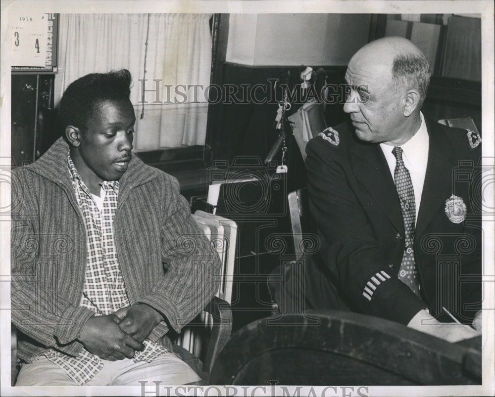 1958 Press Photo Capt.Frank Wilson(R) &amp; Richard Paris - Historic Images