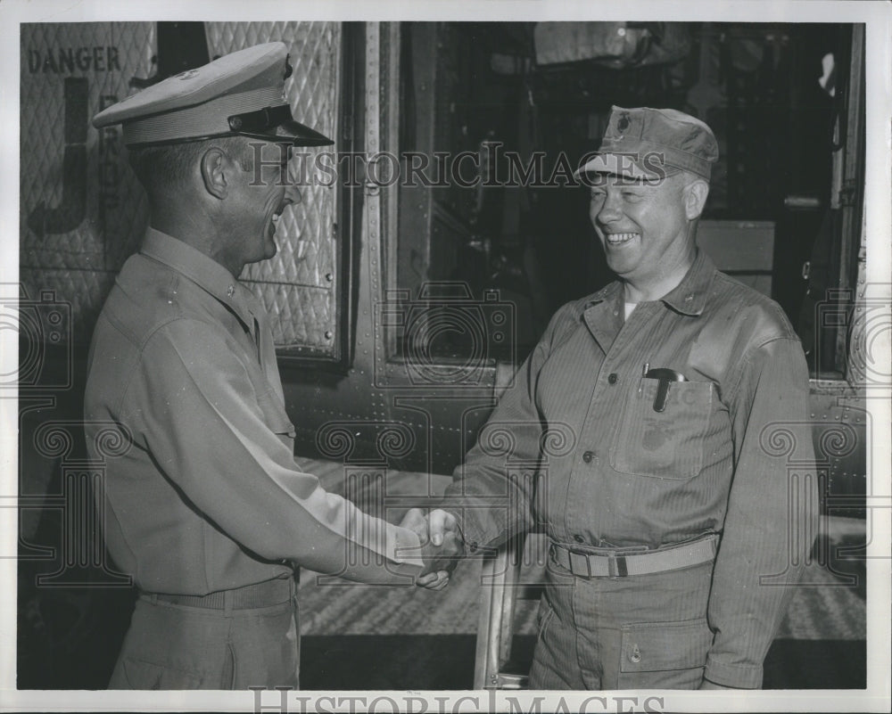 1957 Press Photo Col. Ira J. Irwin greeted by Lt. Col Norman E. Sparling. - Historic Images