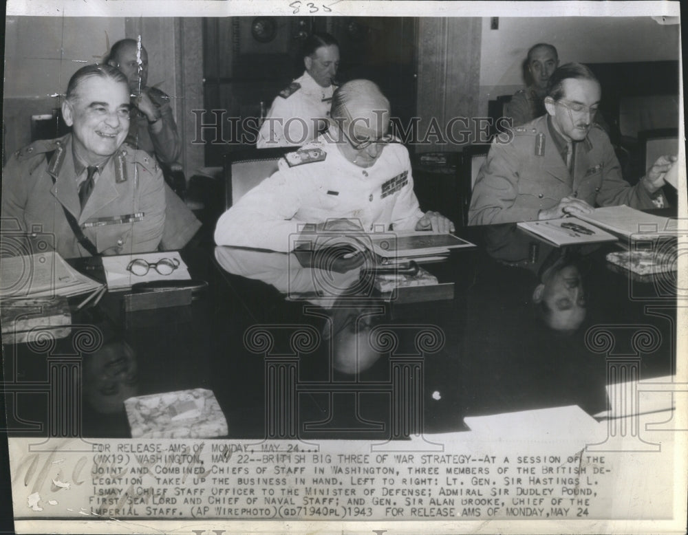 1943 Press Photo Three Members of British Delegation. - Historic Images