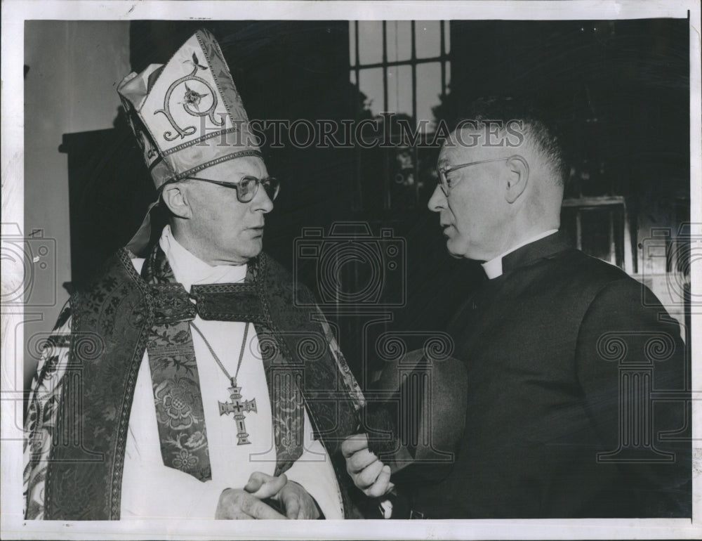 11951 Press Photo Bishop Cecil Douglas Horsley and Rev. Whitney Hale. - Historic Images