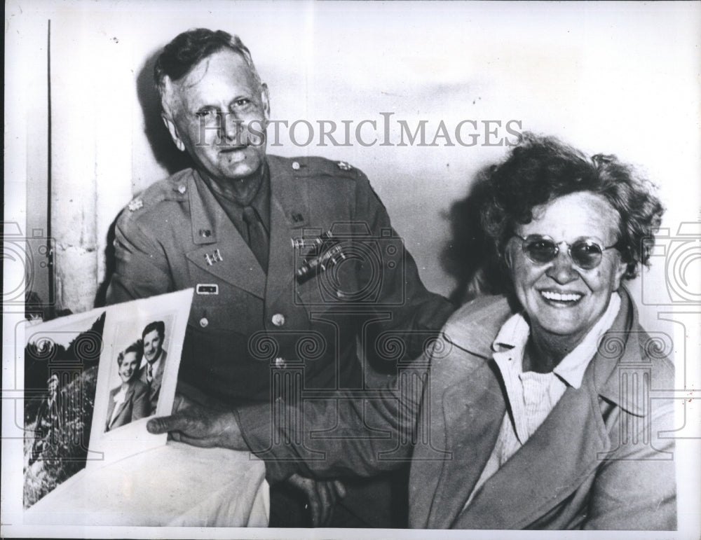 1946 Press Photo Hans Hornsbostel &amp; Wife - Historic Images