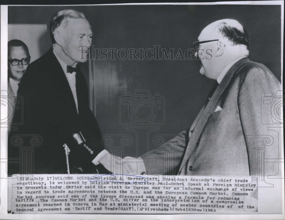 1963 Press Photo Chief Trade Negotiator Christian A Herter with Belgian Foreign - Historic Images