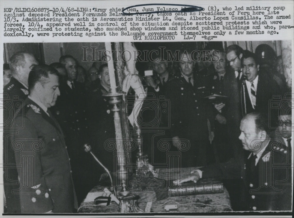 1968 Press Photo Gen. Juan Velasco Takes Oath as President of Peru - Historic Images