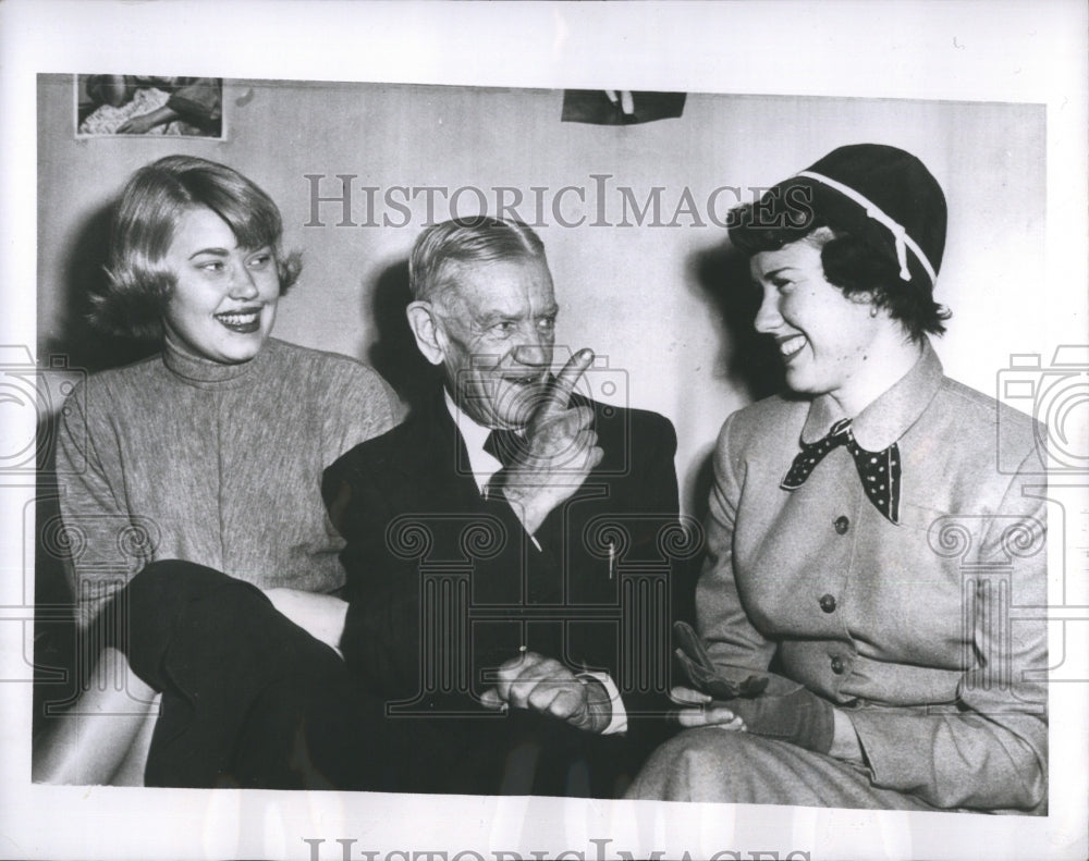 1951 Press Photo Grandfather Edgar Ayres Is Guardian Of 19 Yr. Old Divorcee - Historic Images