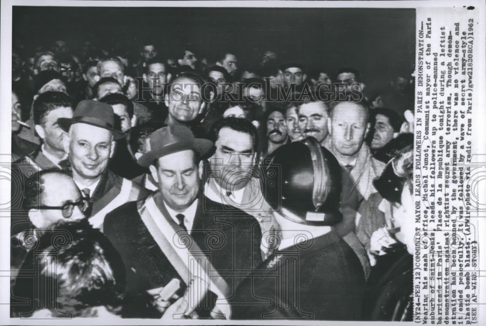 1962 Press Photo Communist mayor of Paris Michel Junot and followers - Historic Images