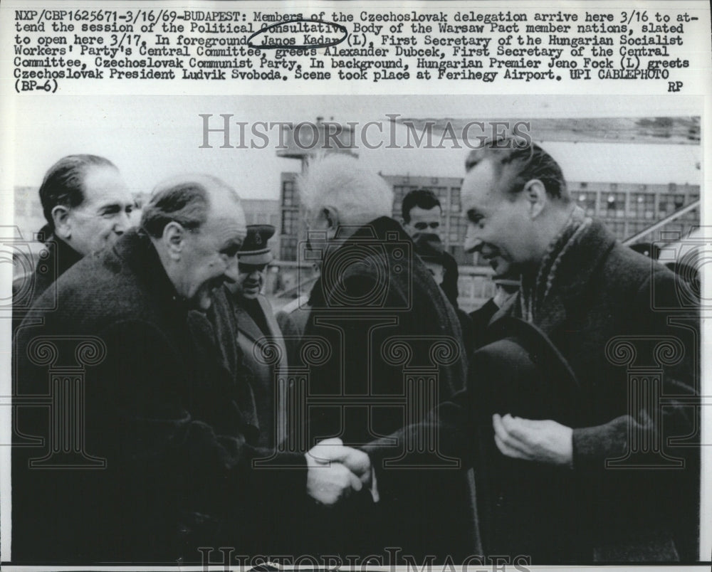 1969 Press Photo Czech delegation meet with Hungary;s Janos Kadar - Historic Images