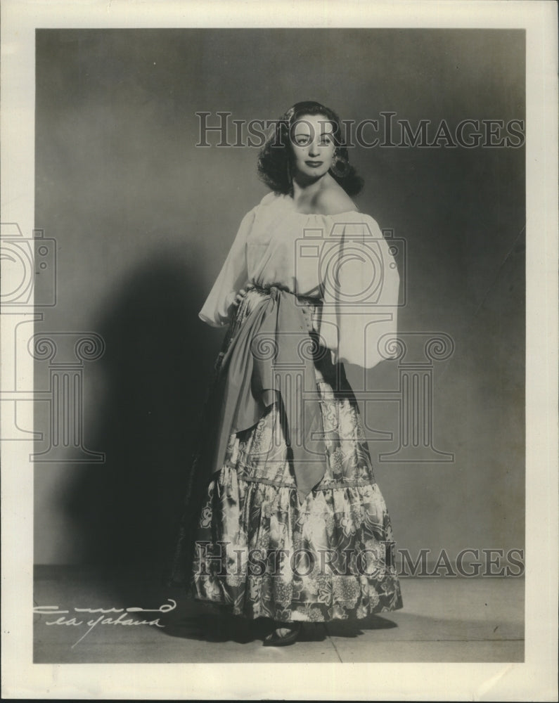 Press Photo Singer Carmen Torres - Historic Images