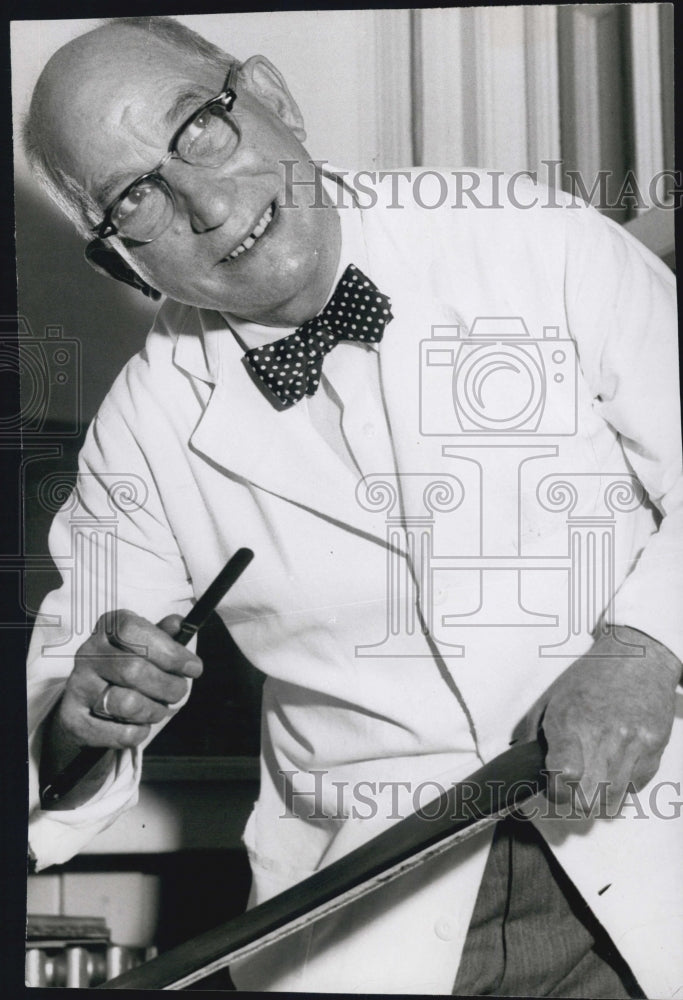 Press Photo Dominic Mercurio Boston Barber - Historic Images