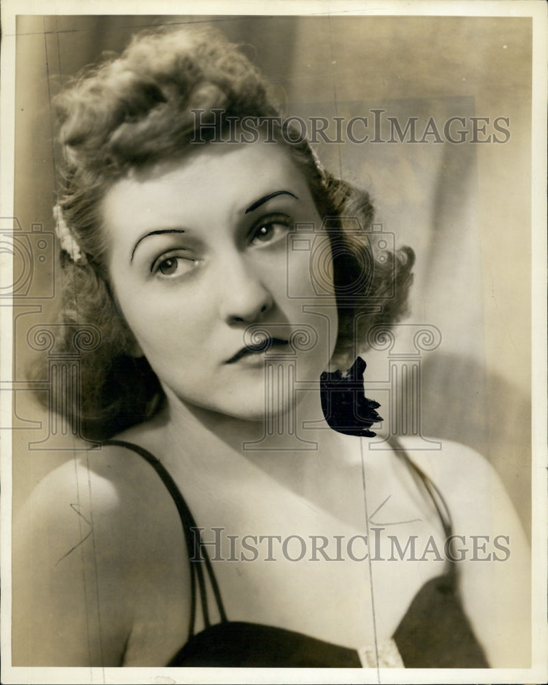 1938 Press Photo Mary Ringer, Singer At Blue Train - Historic Images