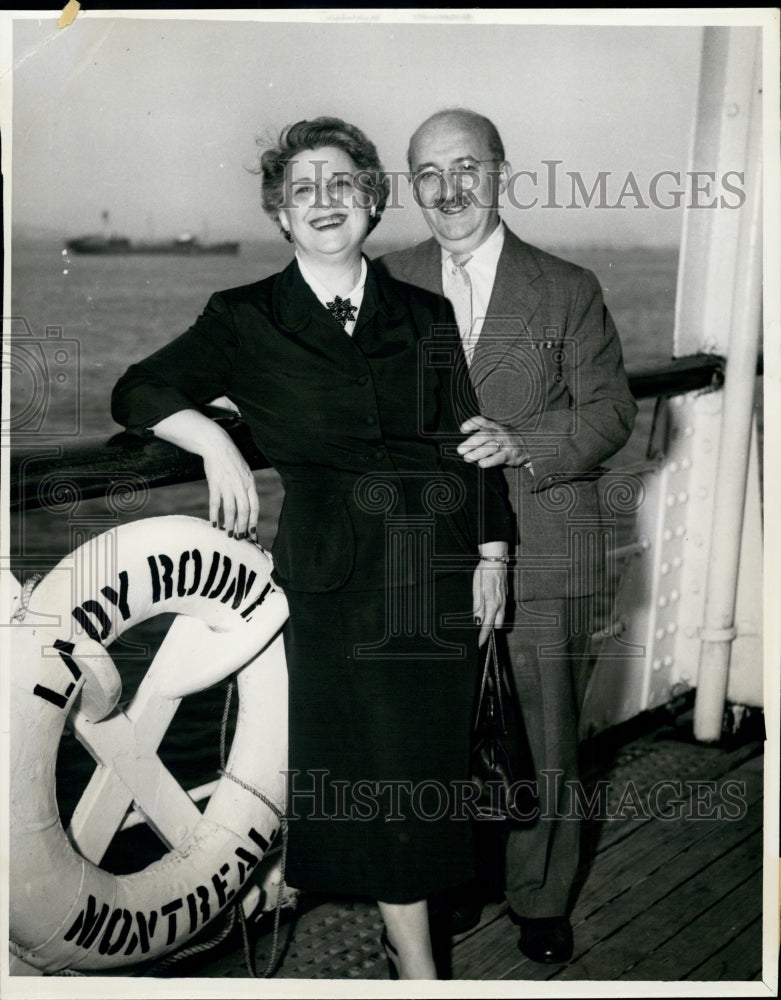 1950 Press Photo Dr. and Mrs. Abraham J. Feldman aboard the Lady Rodney - Historic Images