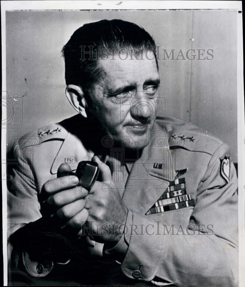 1948 Press Photo American Forces Commander Lt. Gen.John R. Hodge ...