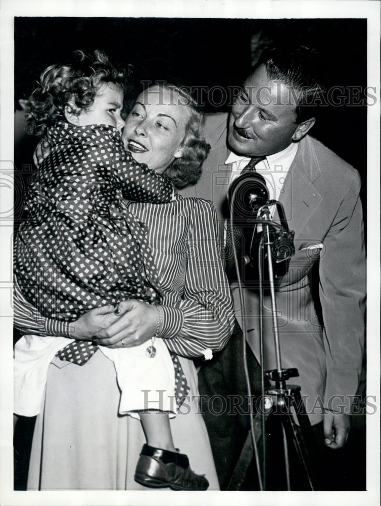 1940 Press Photo Marc De Tristan, Jr., Count &amp; Countess After Safe Return Home - Historic Images