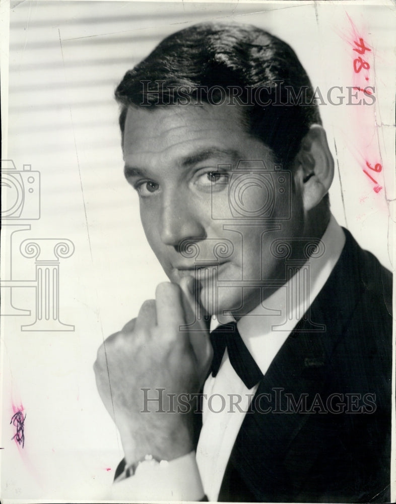 1963 Press Photo Actor Gene Barry - Historic Images