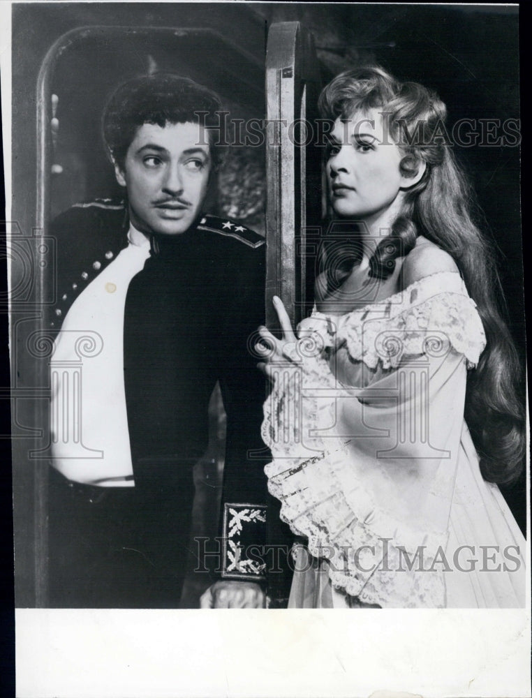 1961 Press Photo Farley Granger & Nancy Wickwire Star In Prisoner Of Zenda - Historic Images