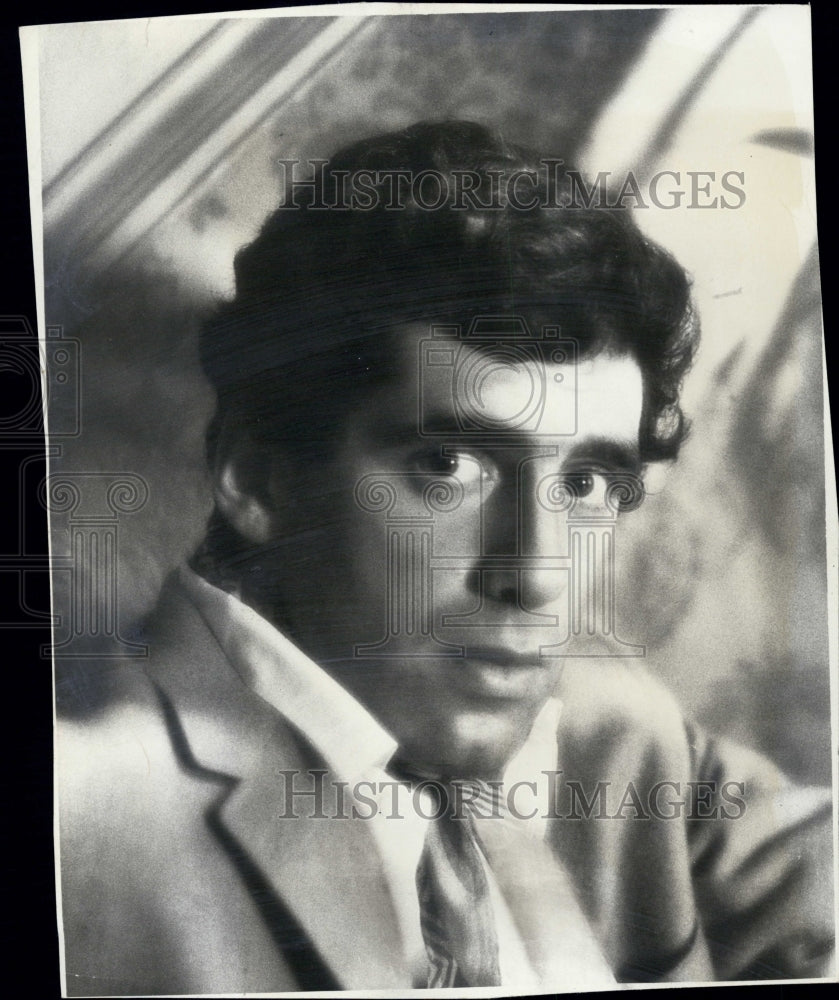 1967 Press Photo Elliot Gould American actor. - Historic Images