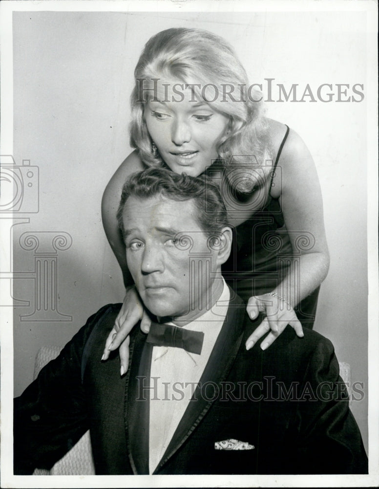 1960 Press Photo A picture of Howard Duff &amp; Joan Tabor - Historic Images