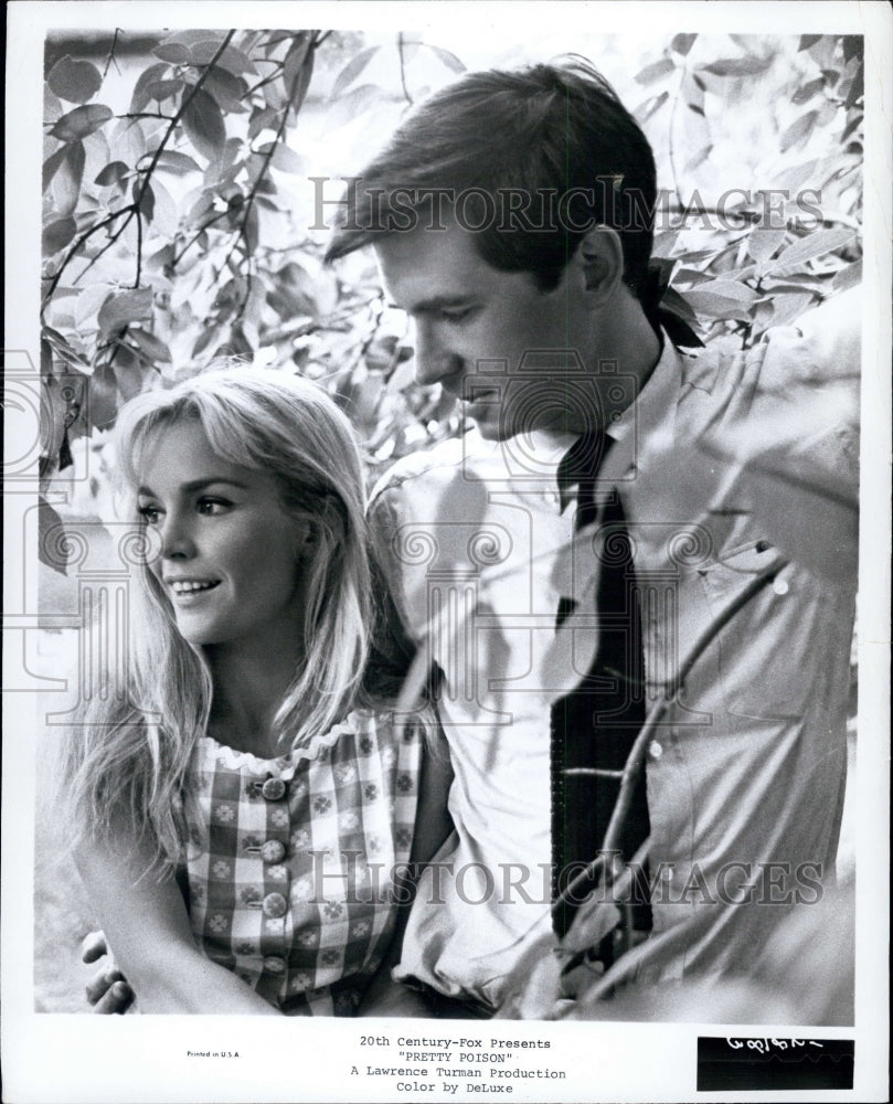 1968 Press Photo Anthony Perkins & Tuesday Weld in "Pretty Poison" - Historic Images
