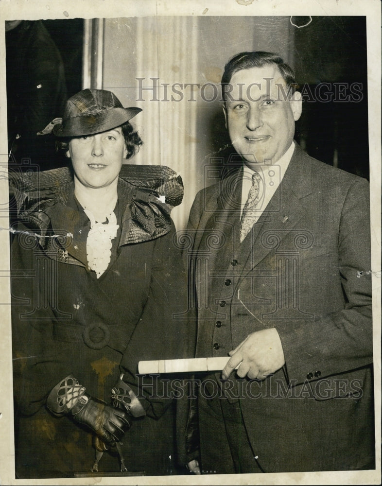 1938 Press Photo Mr and Mrs Francis DeCelles - Historic Images