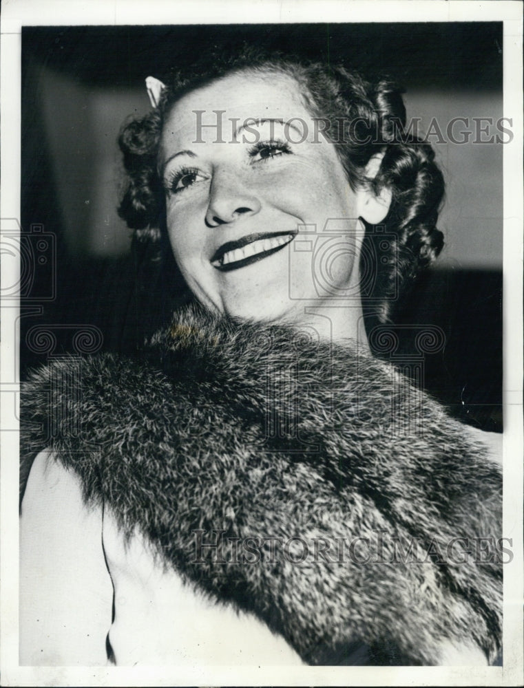 1938 Press Photo Hedi Huesser, Striker for Marriage - Historic Images