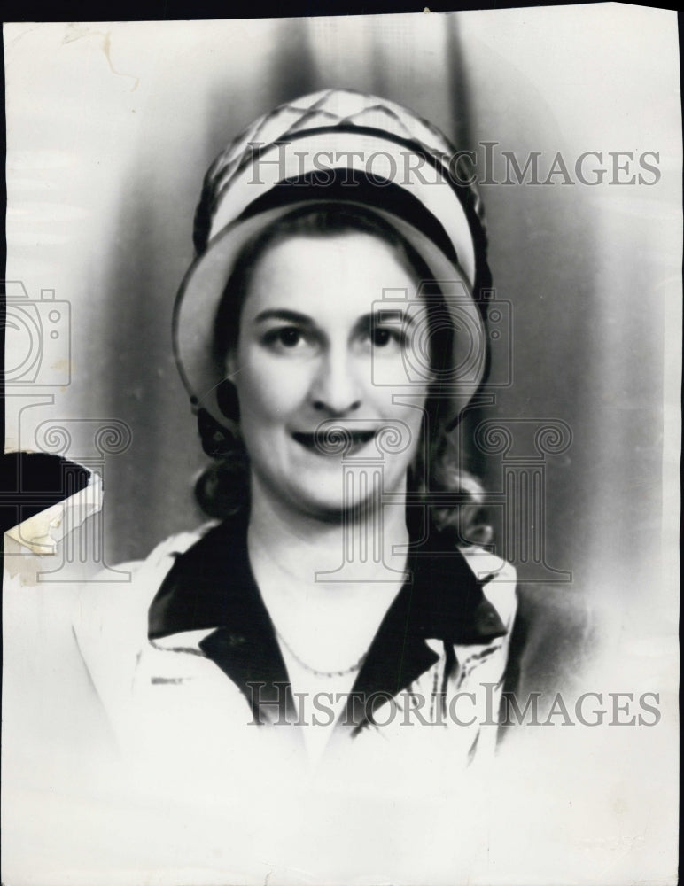 1948 Press Photo A picture of Mrs. Edward Malkin-Newton - Historic Images