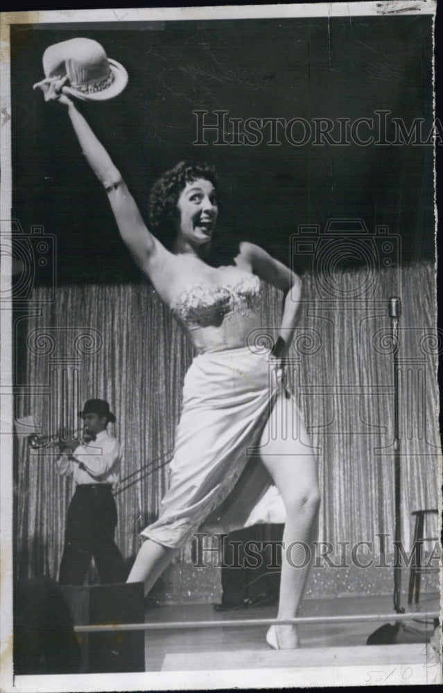 1955 Press Photo Margaritte Piazza Dances In Nightclub Act - Historic Images