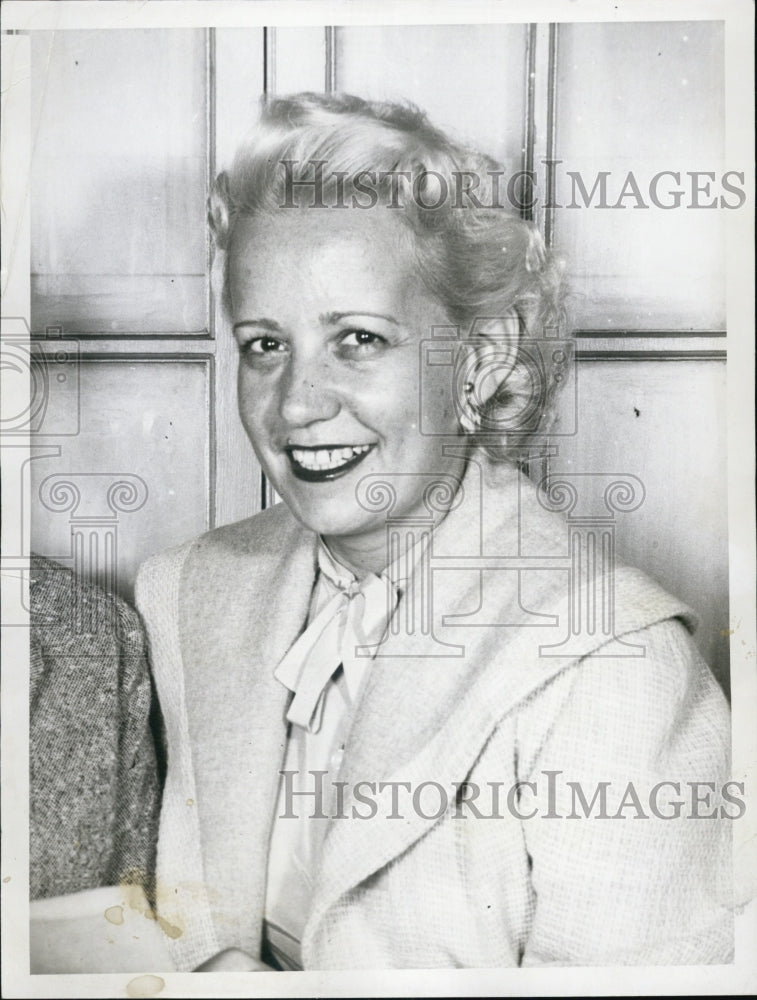 1955 Press Photo Mrs Maria Stanley Co-Chair of Parade of Fashions - Historic Images