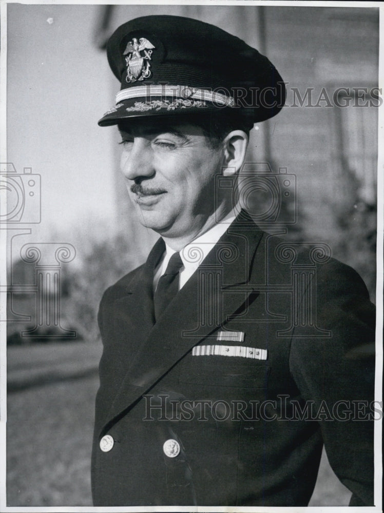 1944 Press Photo Commander Melvyn McCoy Commander Naval Radio Activities - Historic Images