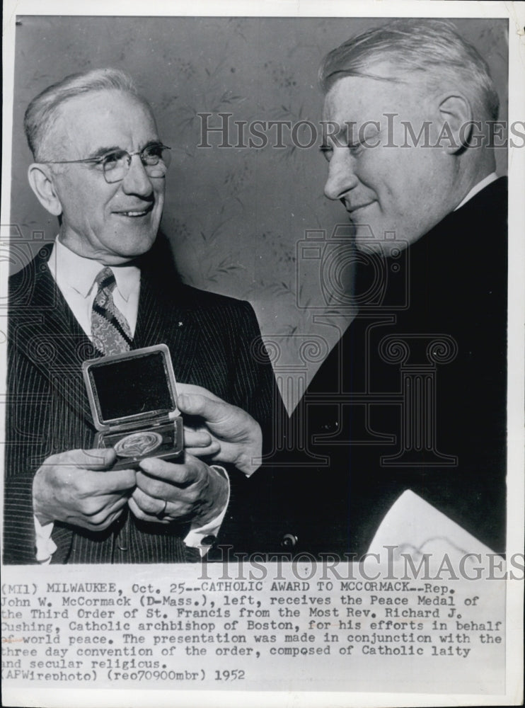 1952 Press Photo Rep John Mccormack receives the peace medal from Rev Richard - Historic Images