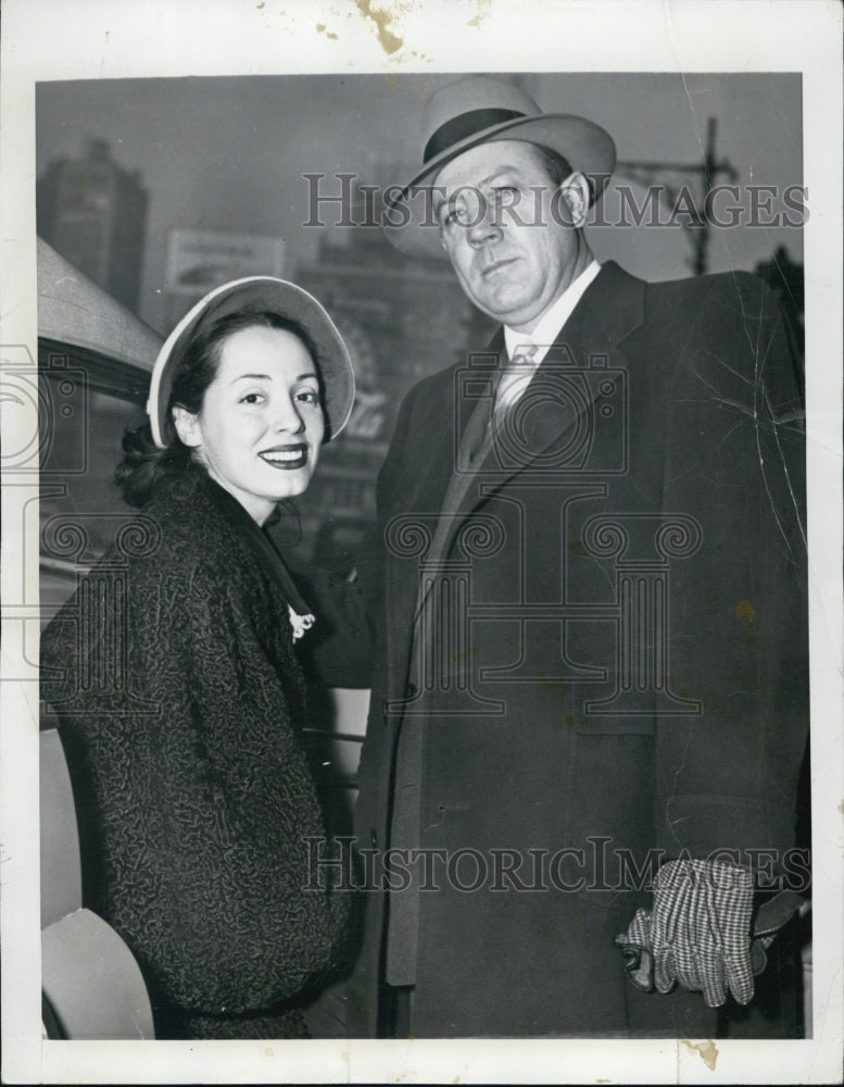 1951 Press Photo Opera Singer Marguerite Piazza husband J Graves McDonald - Historic Images