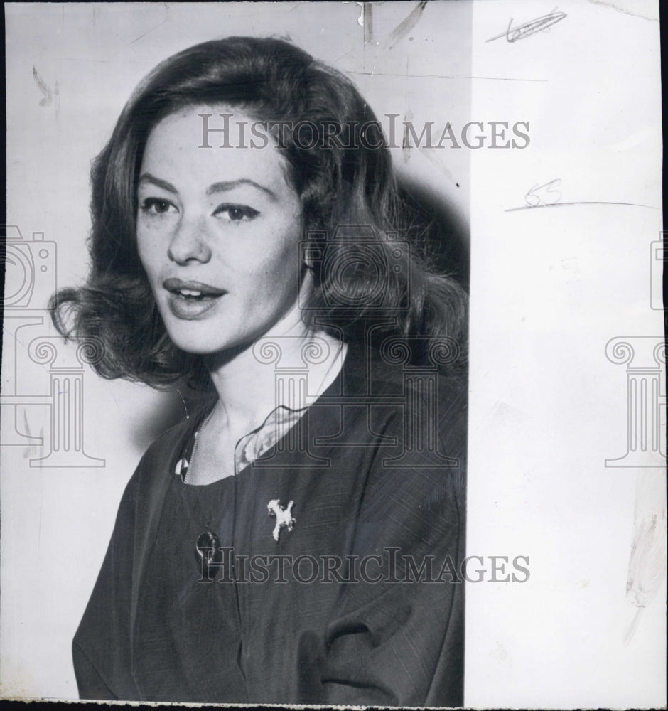 1961 Press Photo Actress Judi Meredith in Court for Divorce from Millionaire Hus - Historic Images