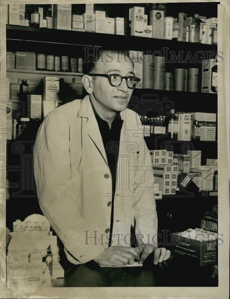 1951 Press Photo Benjamin Feldstein,druggist - Historic Images