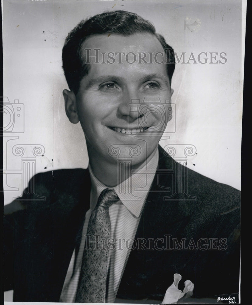 1956 Press Photo John Hewer in &quot;The Boy Friend&quot; - Historic Images