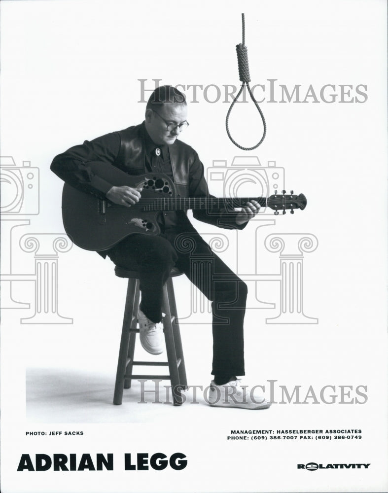 Press Photo Musician Adrian Legg and his guitar - Historic Images