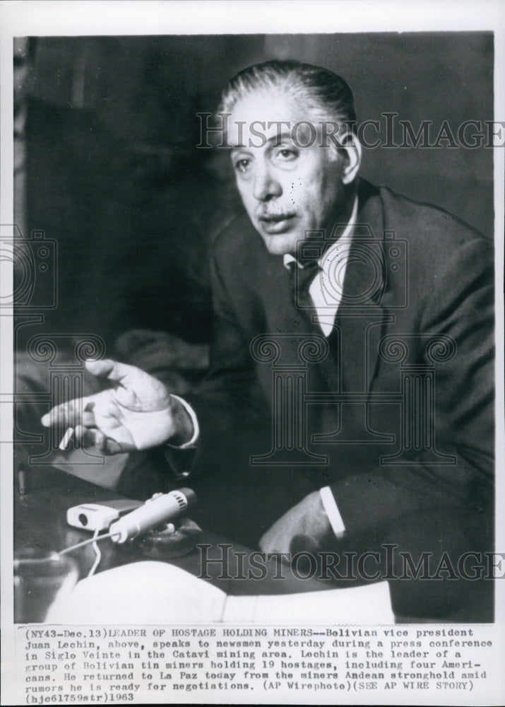 1963 Press Photo Juan Lechin Leader of Hostage Holding Miners - Historic Images