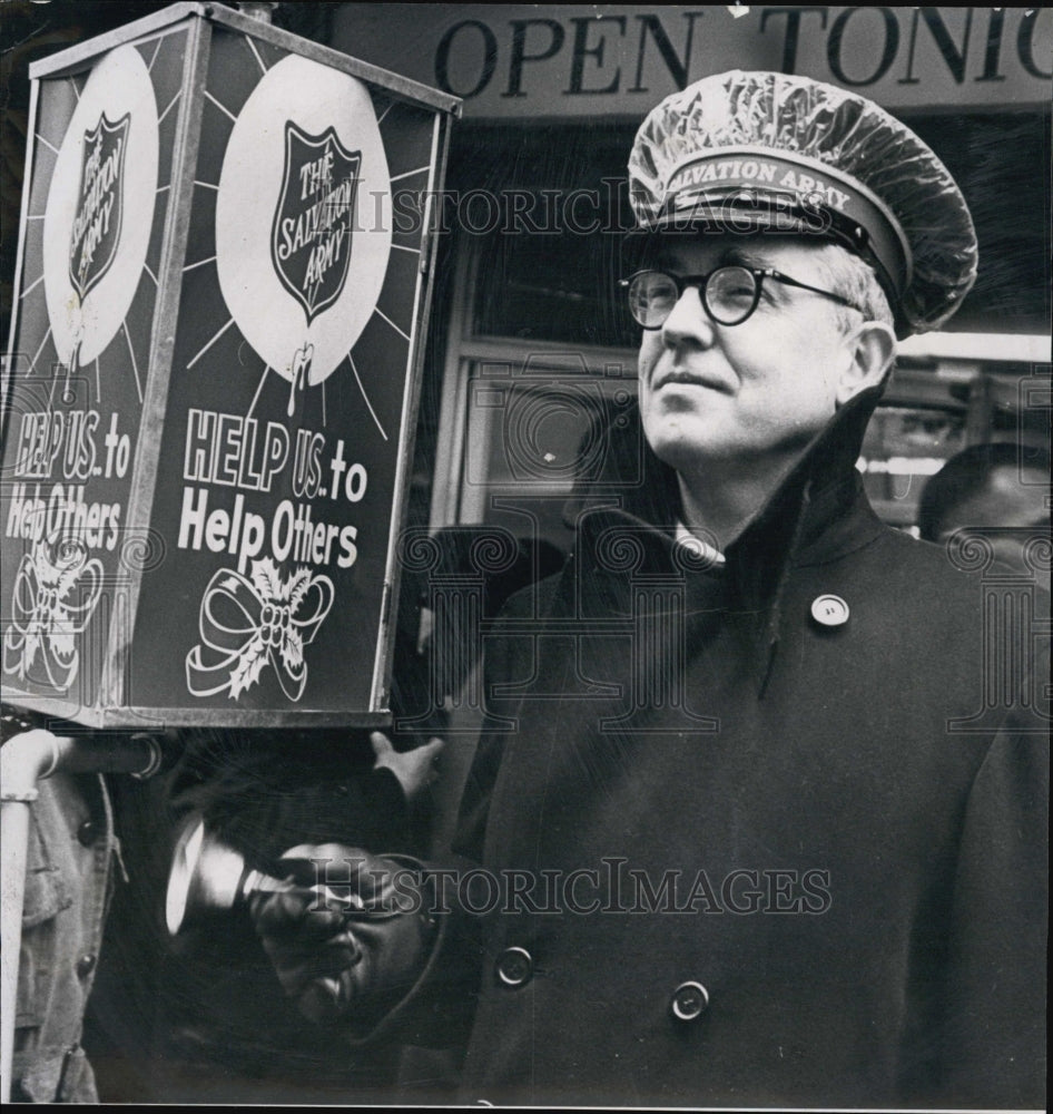 1965 Press Photo George Placenz of Salvation Army - Historic Images