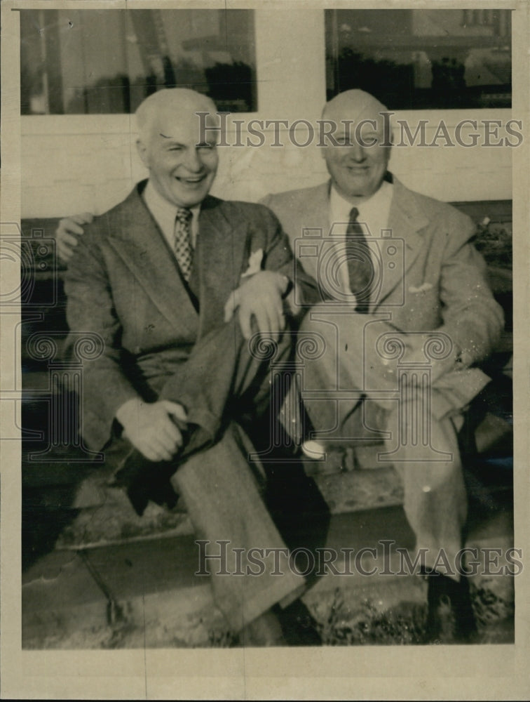 1954 Press Photo Stephen Greenwood Former Prisoner Of War In Poland - Historic Images