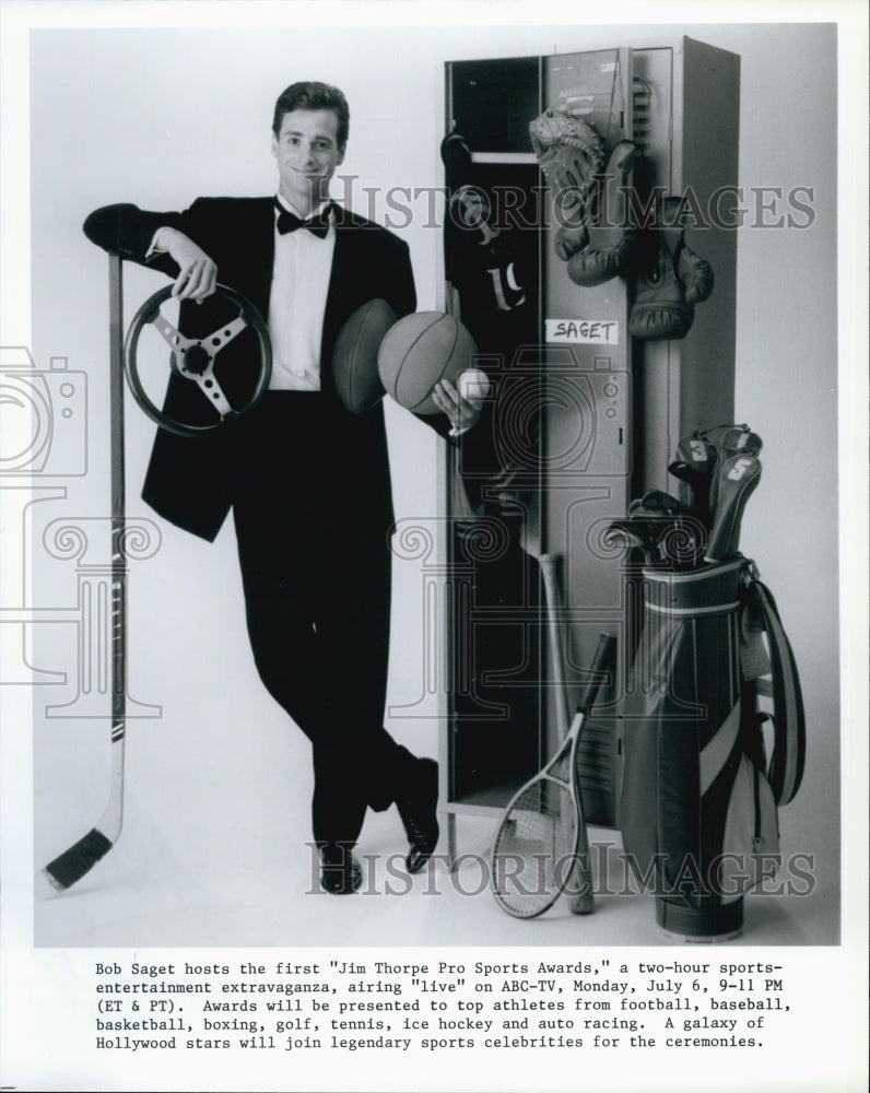 Press Photo Bob Saget hosts "Jim Thorpe Pro Sports Awards" - Historic Images
