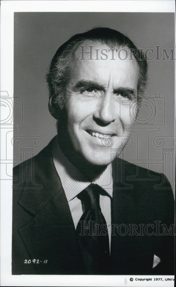 1977 Press Photo Actor Christopher Lee in &quot;Airport 77&quot; - Historic Images