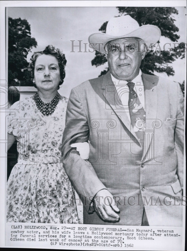 1962 Press Photo Actor Ken Maynard and his wife - Historic Images