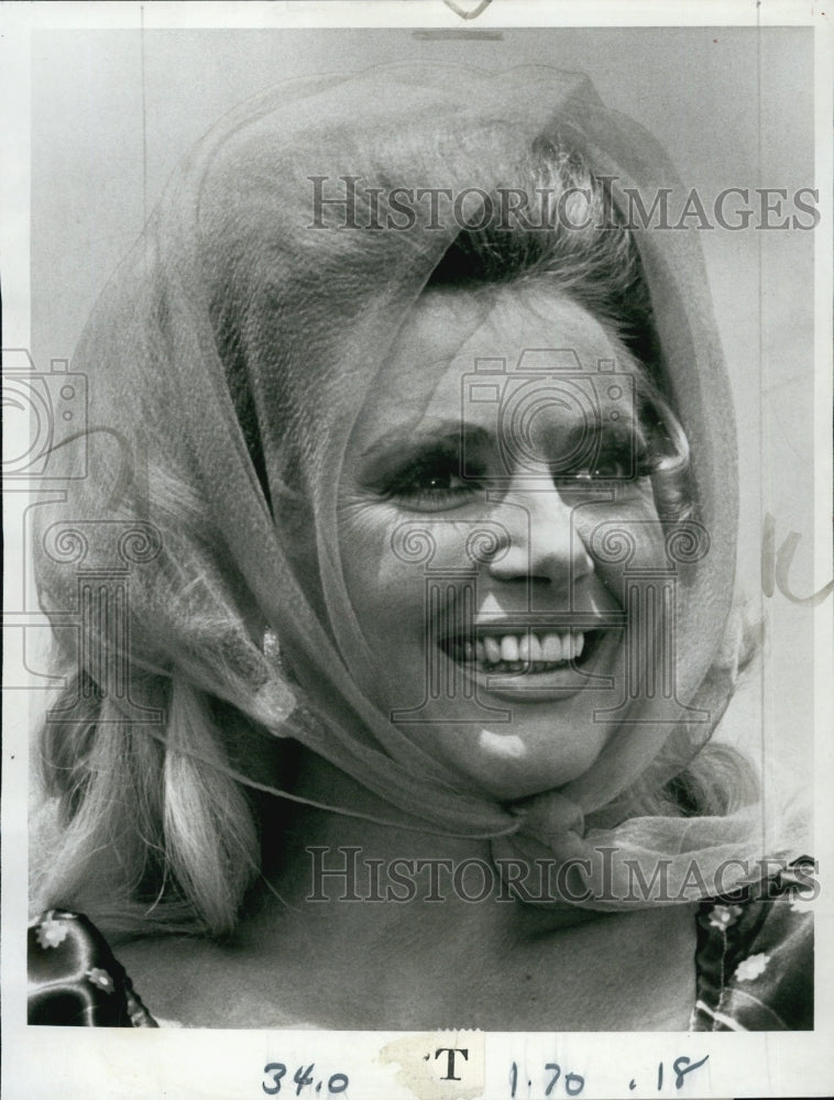 1969 Ruta Lee on &quot;Marcus Welby MD&quot; - Historic Images