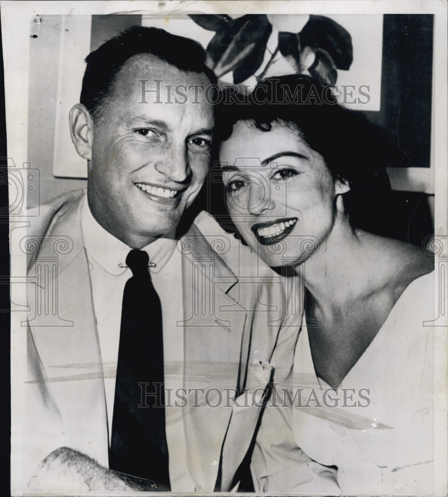 1953 Press Photo Opera star Marguerite Piazza with husband William Condon. - Historic Images