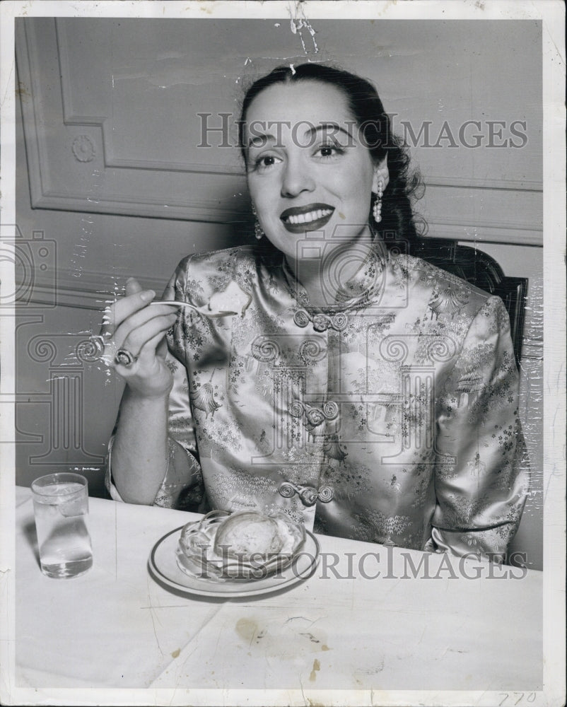 1951 Press Photo Marguerite Piazza American soprano and entertainer. - Historic Images