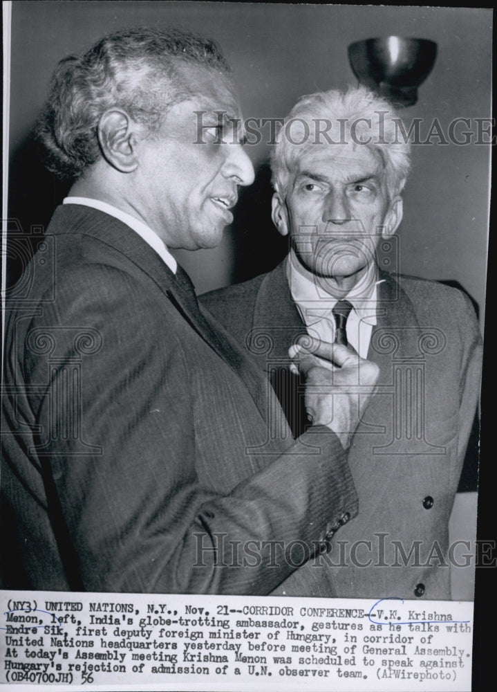 1956 Press Photo V.K.Krishna Menon (L) of India and Endre Sik of Hungary. - Historic Images