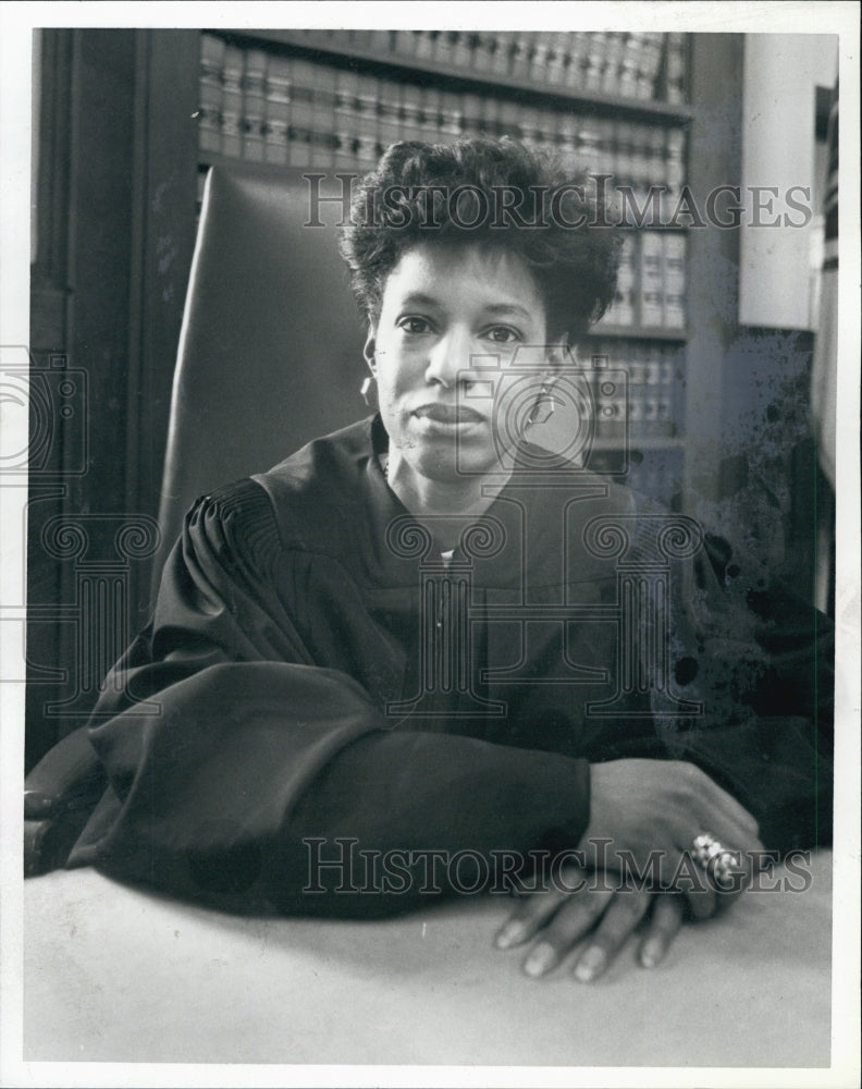 1989 Press Photo Judge Barbara Dotsch at Suffolk superior Court - Historic Images