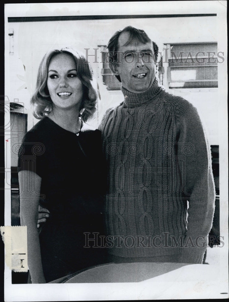 1972 Press Photo Barbara Rhoades on &quot;Hunter&quot; - Historic Images