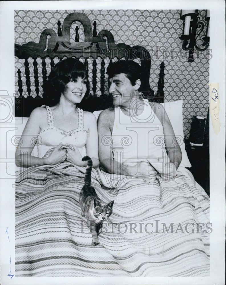 1977 Press Photo Actress Barbara Rush &amp; Tom Troupe In Same Time Next Year - Historic Images