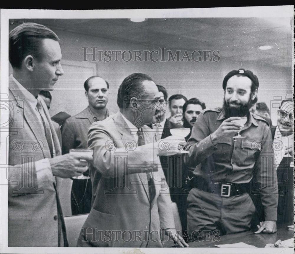 1960 Captain Antonio Jimenez With Soviet Anastas Mikoyan - Historic Images