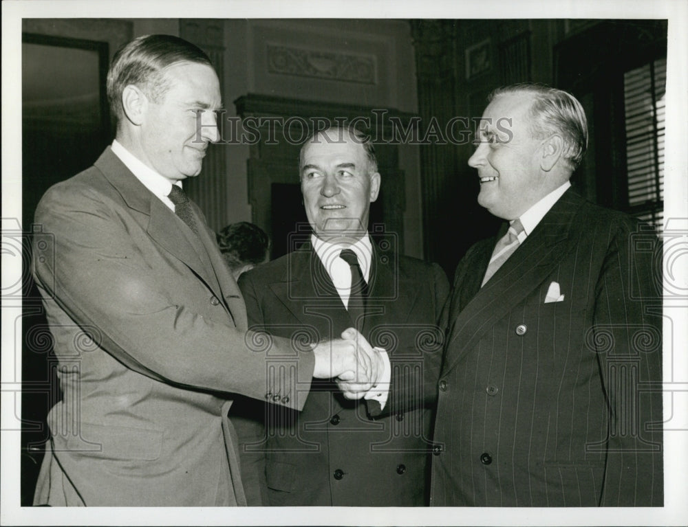 1940 Press Photo Richard F Cleveland,& senators Ed R Burke & Alexander Wiley - Historic Images
